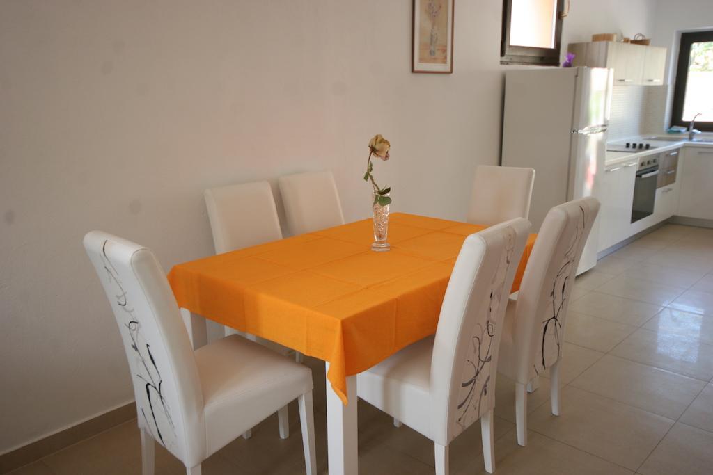 Apartments Karabaic Krk Krk Town Habitación foto